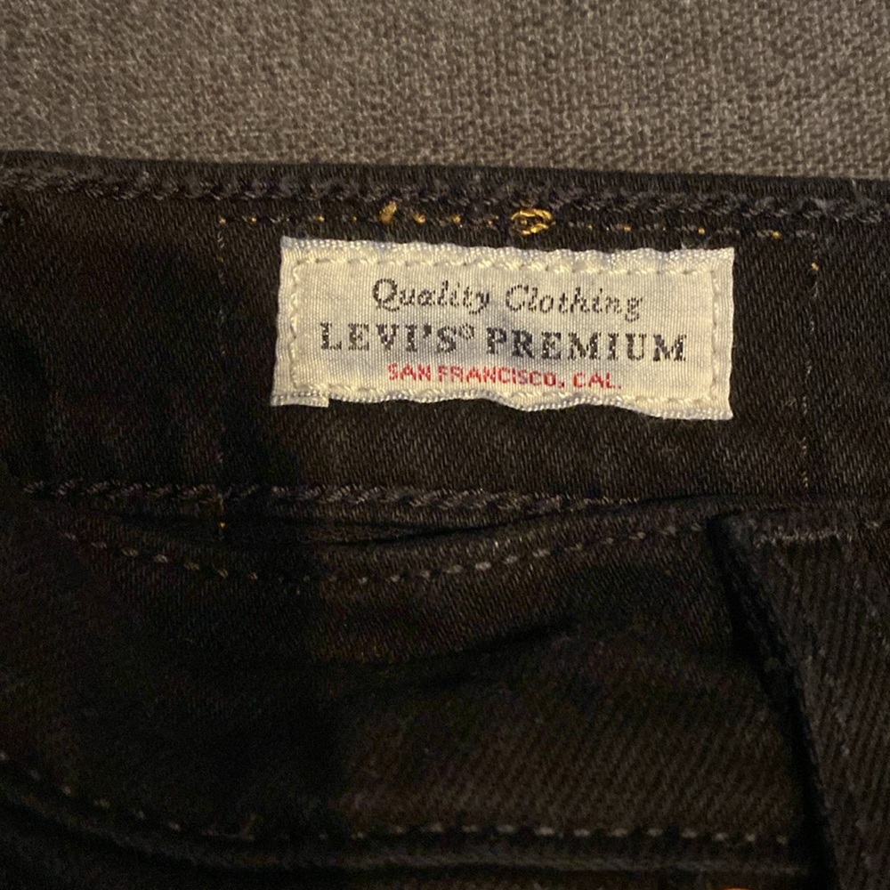 Levi's® Premium RIBCAGE WOMENS SHORTS. Sz 26 - Picture 4 of 8